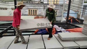 lắp tấm alc âm xà gồ làm sàn trên hệ kết cấu thép cho nhà phố